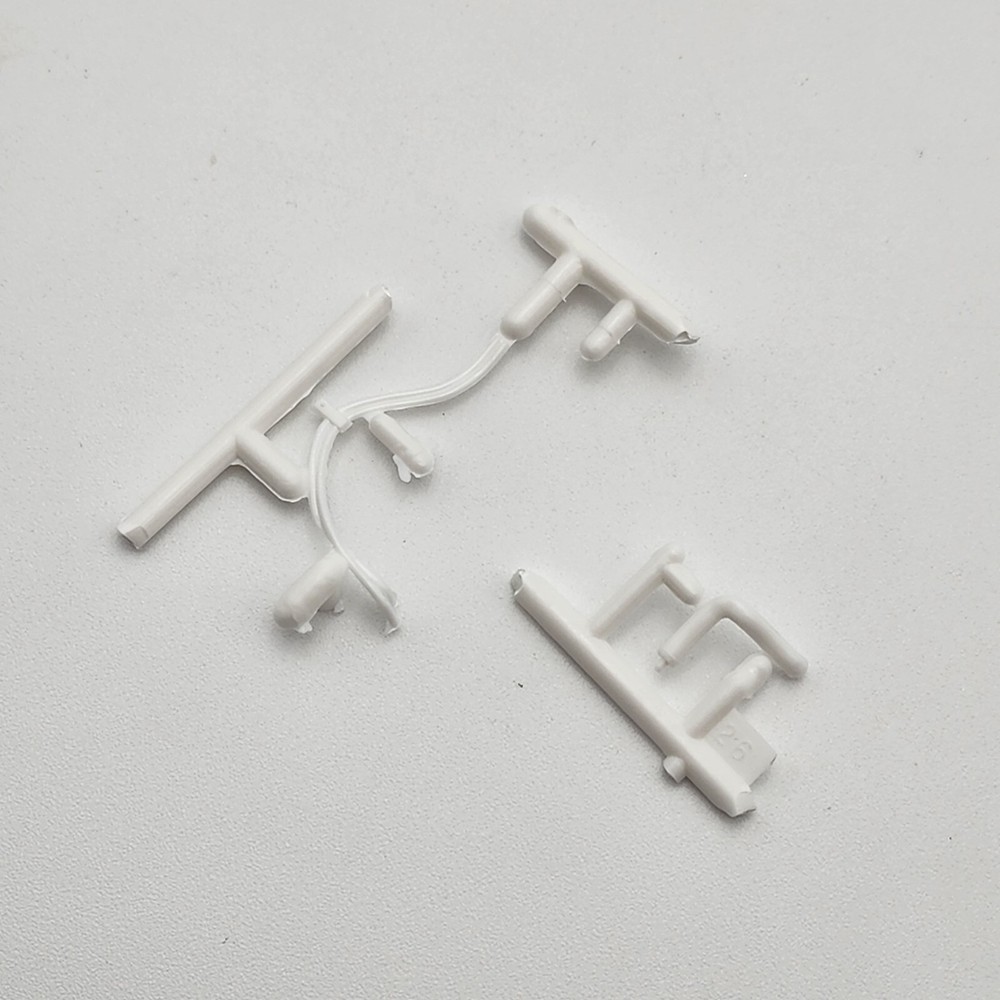 Revell 1/25 67 Dodge Charger 426 Hemi 85-7669 Parts Heater & Upper Radiator Hose