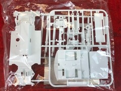 OPEN BOX Nichimo Model Kit WHITE ROAD RUNNER MARK II COSMO AP Motorized 1/28 JPN
