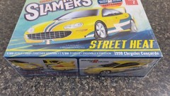 AMT Snapfast Slammers 1998 Chrysler Concorde Street Heat 1/25 Scale Model Car