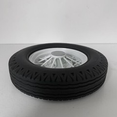 1:8 Set Of Four 19” Traditional Wire Wheel and Tires. V8 Logo Caps Included