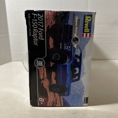 Revell 2017 Ford F-150 Raptor Easy-Click System 1/25 Model Kit Brand New