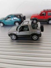 Lot of 3 Hongwell 1/72 Toyota Raf 4, Toyota Land Cruise, Land Rover