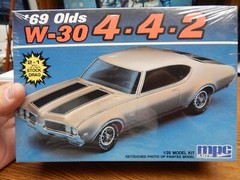 MPC 6228 69 OLDS W-30 442 CAR MODEL KIT NEW IN SEALED BOX 1/25 SCALE