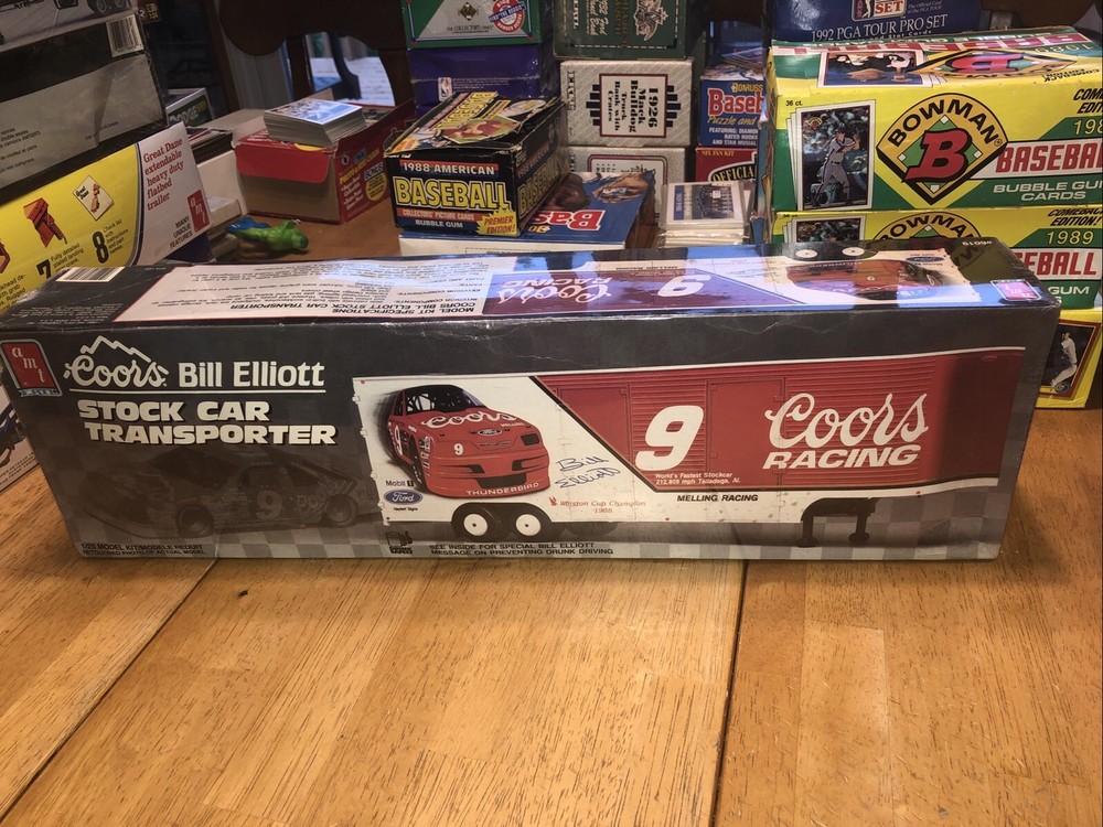 AMT Ertl 1/25 Coors Elliott Stock Car Transporter Model Kit Factory Sealed