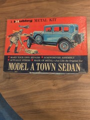 Orig vintage Hubley Model A Town Sedan Automobile Metal model kit UNUSED UNBUILT