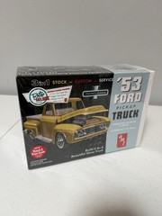 AMT TROPHY SERIES 1953 FORD PICKUP TRUCK 1:25 SCALE MODEL TRUCK KIT
