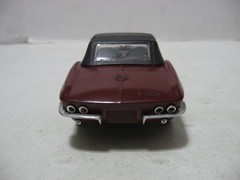 AMT/ERTL Maroon 1963 Chevrolet Corvette Conv 1/25 Scale Built Model Kit #6774