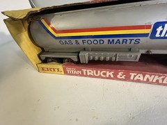 Ertl Thortons Semi Tanker Trailer 1:25 Scale