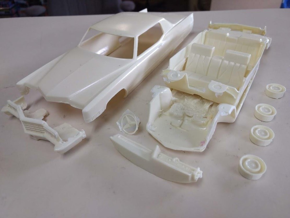 Vics Resins 69 Cadillac 1/25 resin body