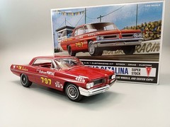 AMT 1392 1:25 Scale 1962 Pontiac Catalina Super Stock Plastic Model Kit