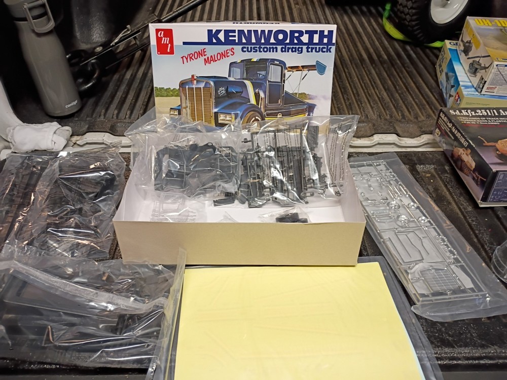 AMT #1157 Tyrone Malone’s Kenworth Custom Drag Truck 1/25 Scale, New