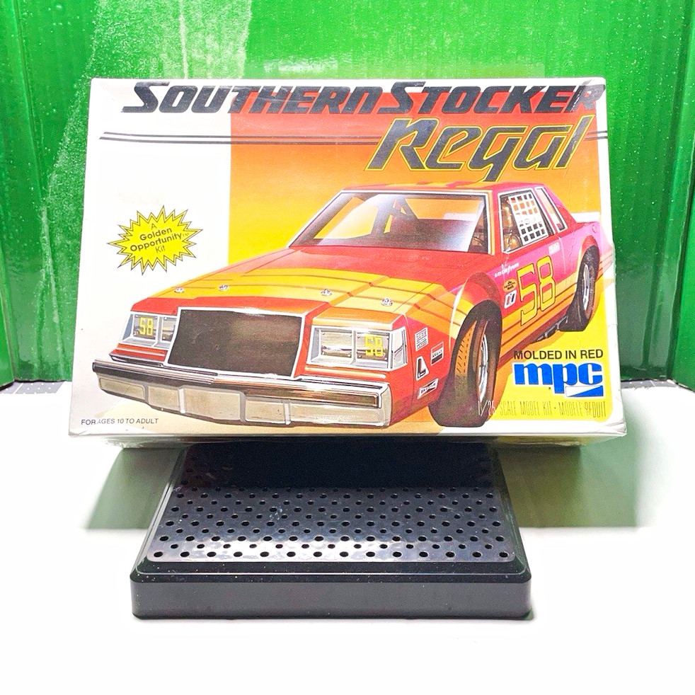 Factory sealed Southern Stocker Regal Stock Car Model Kit