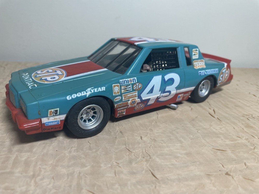 1980’s MPC Richard Petty #43 Assembled Plastic Model Kit Car with driver