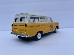 Revell 1966 Chevy Suburban 1:25 Scale (Built Model)
