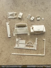 AMT Ford Louisville “Short Hauler” 1/25 Model Kit T515 *Open Box