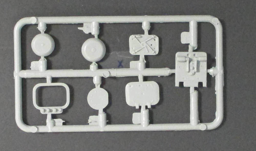 Dragon 1/35th Scale Kingtiger Porsche Turret – Parts Tree D from Kit No. 6848