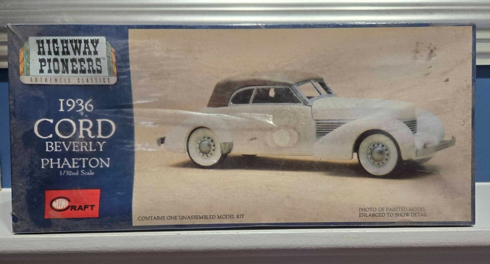 Minicraft Highway Pioneers 1936 Cord Beverly Phaeton 1:32 Sealed Model Kit I507