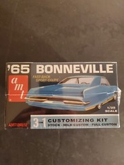 AMT 1:25 Scale 1965 Bonneville Sport Coupe 3 In 1 Fast Back