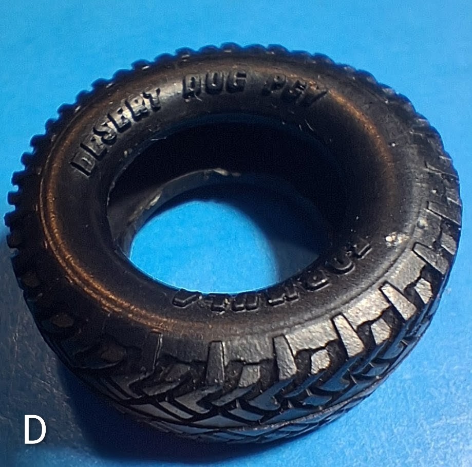 D FORMULA DESSERT DOG PCV MUDDER TIRES – MODEL CAR KIT PARTS LOT