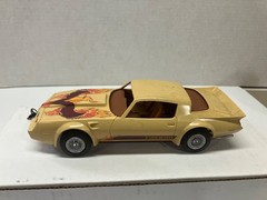VINTAGE REVELL 1/25 SCALE JUNKYARD 1980’S FIREBIRD BUILT MODEL KIT
