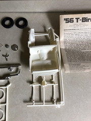 Monogram ’56 T-Bird 1:24 Scale Kit #2289 Plastic Model kit -one tire missing