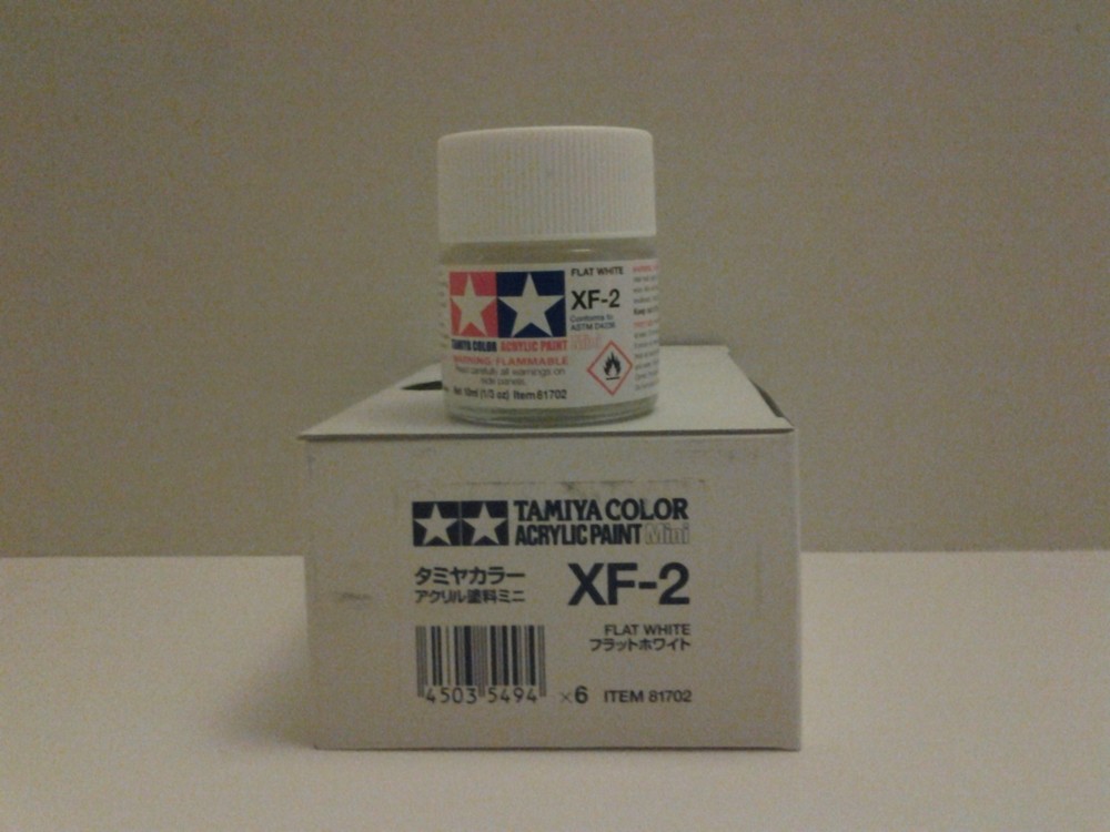 Tamiya acrylic paint XF-2 Flat white 10ml Mini.