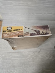 SEALED Life-Like Hobby #09660 1/40 Scale M59 155mm “Long Tom” & M4 Tractor, 1974