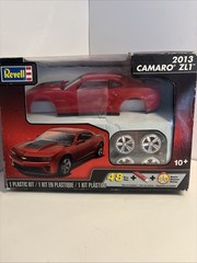 Revell 2013 Chevy Camaro ZL1 Sealed 1/25 85-4307