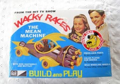 MPC Wacky Races The Mean Machine Build & Play Model Kit Dastardly & Muttley MIB