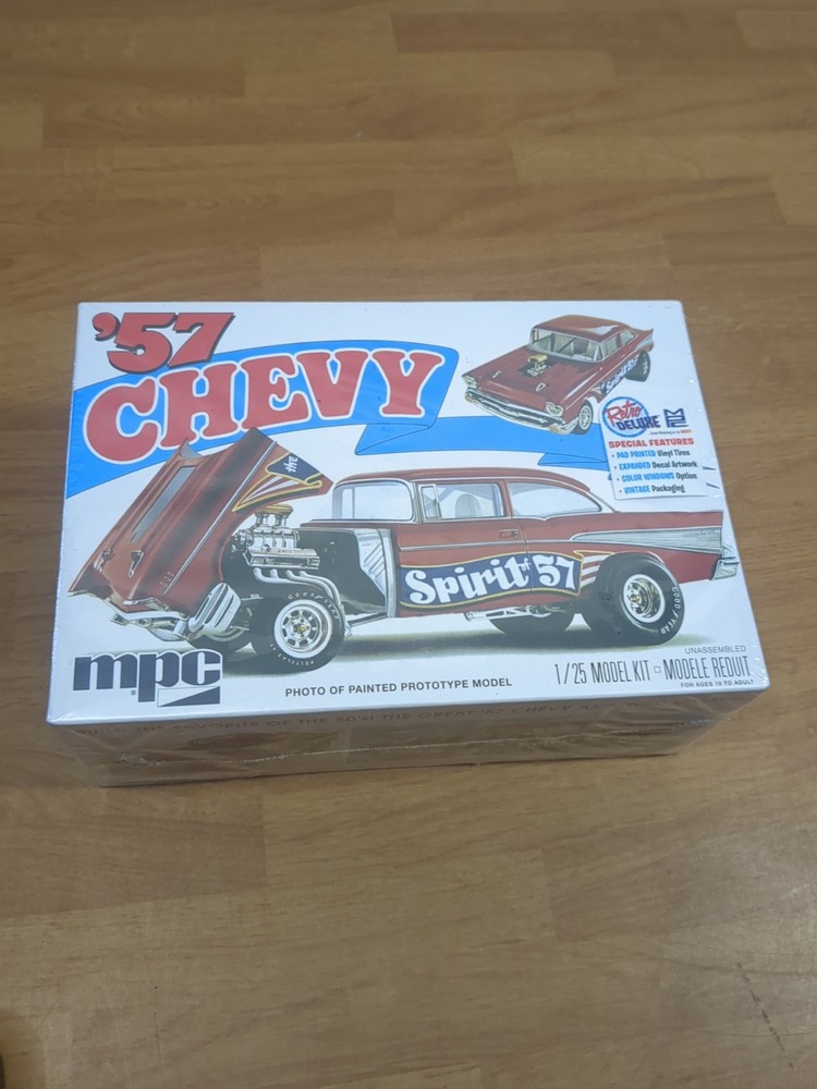 MPC 1/25 1957 Chevy Flip Nose Spirit of 57 Factory Sealed Retro Deluxe Mpc904/12
