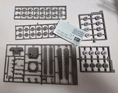 2003 Hasegawa #30025 Panther ausf. G, Steel Wheel Version w/Eduard PE – 1/72 Kit