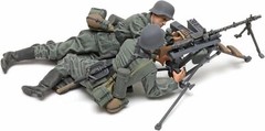 TAMIYA 1/35 Military Miniature Series No.386 German Machine Gun Team Mid-War