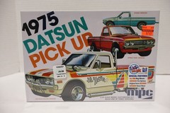 1975 Datsun Pick Up 1/25 Scale Model Kit MPC MPC872/12