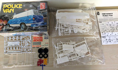 SUPER RARE! **ORIGINAL-ISSUE VINTAGE AMT CHEVY POLICE VAN KIT **SEALED BAG *NIB!