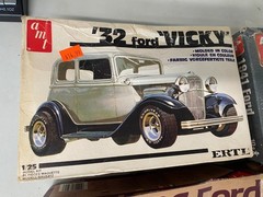 AMT vintage 1:25 model kit lot of 4 1929 1936 Ford 1941 Woody 1932 Vicky
