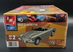 AMT ERTL 1962 Chevy Corvette Silver 50th Anniversary 1:25 Scale Model Kit Sealed