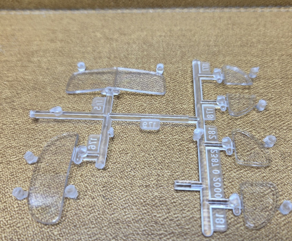 1940 FORD Standard Coupe COMPLETE GLASS 1/25 Scale Monogram NEW Model PARTS