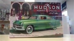 Moebius 1214 1954 Hudson Hornet Special model kit