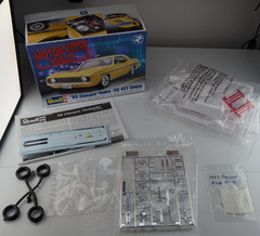 Revell 69 Camaro Yenko/SC 427 Coupe 1:25 Model Kit Open Box Extra Hood 85-2826