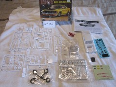 REVELL BOSS 302 MUSTANG JUNKYARD MODEL KIT 1/25 LOT #706