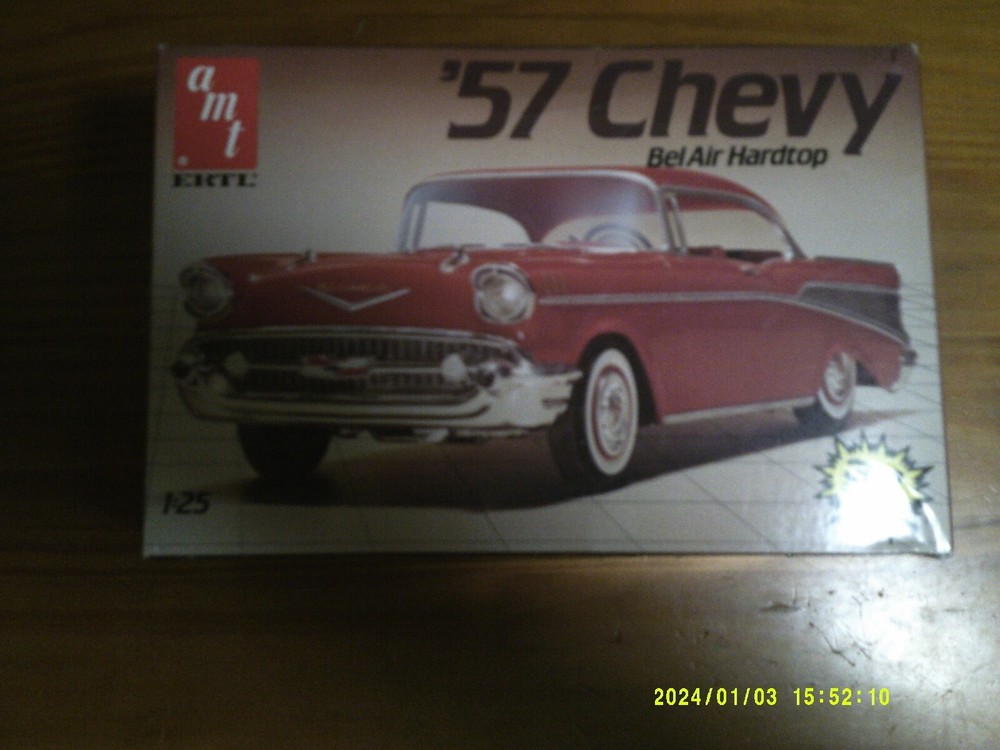 AMT 1/25 Scale 1957 CHEVY BEL AIR HARDTOP” OPEN BOX and Plastic”