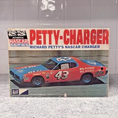 1973 MPC Richard Petty STP Nascar Dodge Charger #43 Stock Car 1/25 Scale Vintage