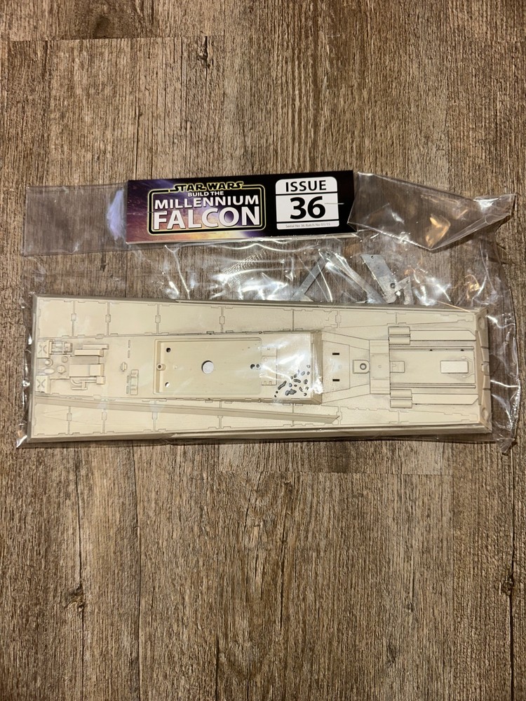 DeAgostini Eaglemoss Fanhome – Millennium Falcon – USA Seller – Stage 36