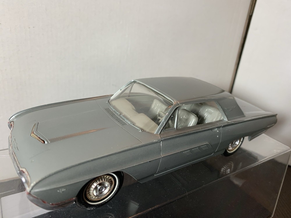 1963 63 Ford Thunderbird T-Bird Dealer Promo 1/25 scale model car early vintage
