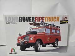 Italeri 1-24 Scale Toyota Land Rover Firetruck Sealed New Super Nice