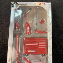 NASCAR Motorworks Tool Kit Item #42301 New 1:24 Scale Red Racing
