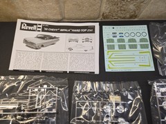 Revell, California Wheels, ’59 Chevy Impala Hard Top, 2n1, 1/25 scale, Complete.