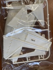 Space Clipper – Unassembled Plastic Spacecraft Kit#2001-2