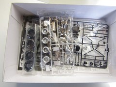 Tamiya 1:20 Scale Ferrari F2001 Full View model kit # 20054*3200