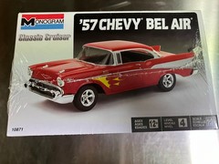 Monogram 1/24 scale 1957 Chevy Bel Air Classic Cruiser model car kit